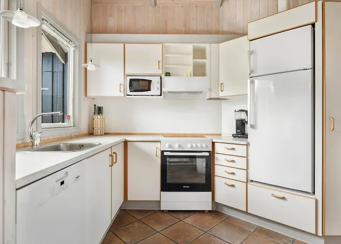 Lk599-lokken-stellavej-16 Holiday home *
